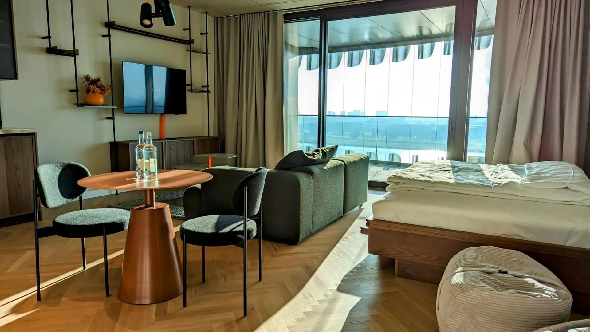 The Zipper Hotel Und Apartments Dusseldorf