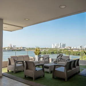 Bahia 79 Apartasuites Cerca Al Centro Colombia