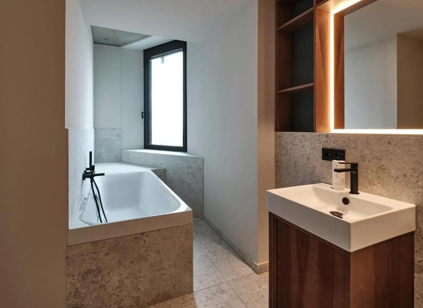 The Zipper Hotel Und Apartments 杜塞尔多夫 4*,